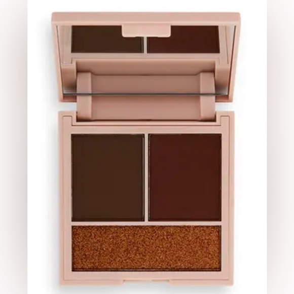 Makeup Revolution Face Powder Contour Compact-New - Picture 5 of 6